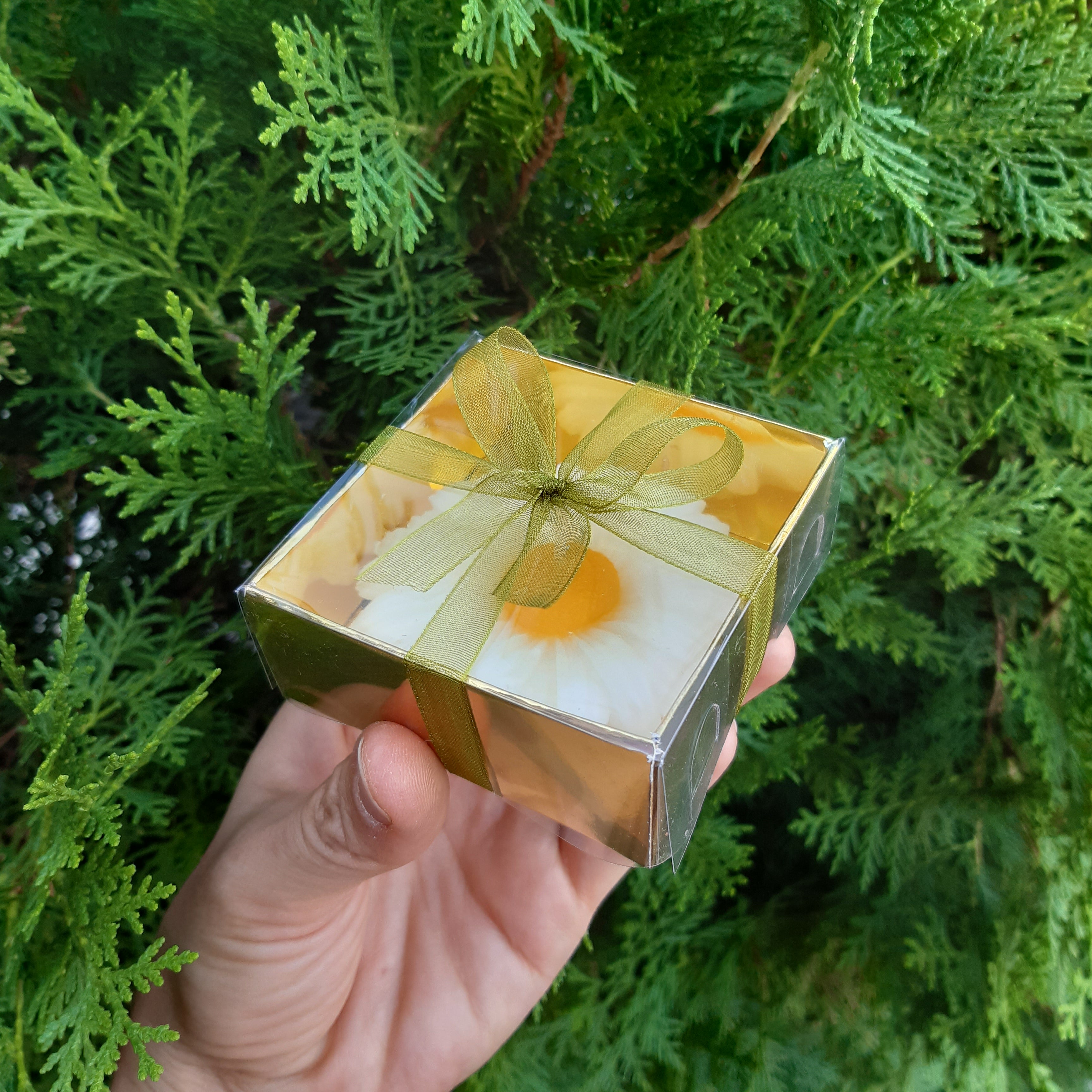 bomboniere matrimonio, margherita candele profumate cresima, anniversario di, compleanno bigliettini bomboniere battesimo, anni ragazzo, comunione,